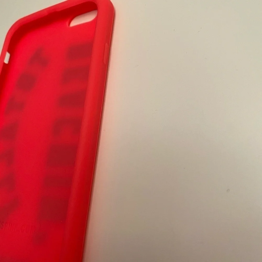 Hot pink rubber iPhone 6 phone case